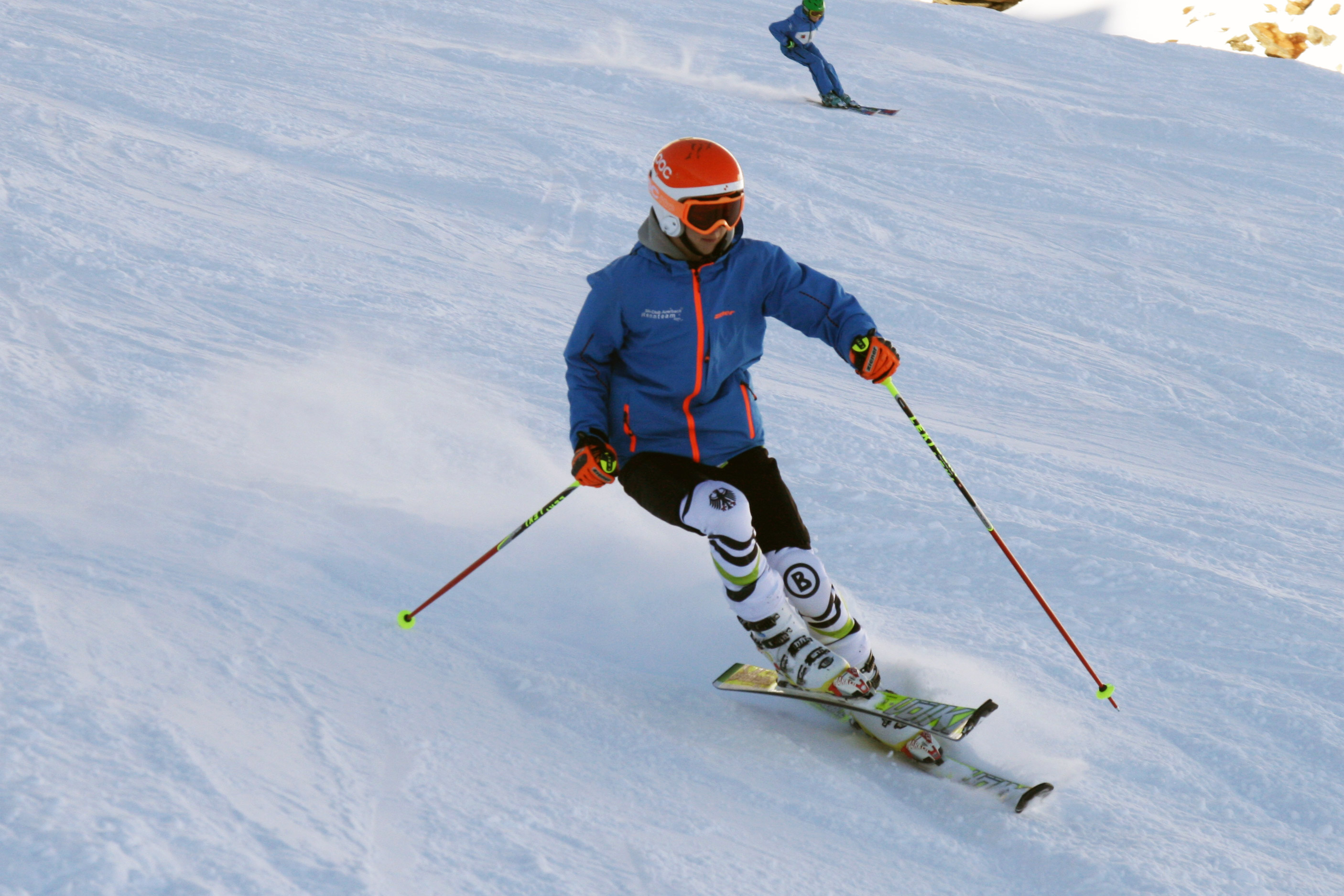 Skifahrer beim Techniktraining